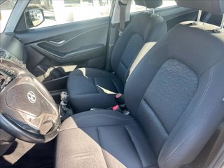 HYUNDAI i20 5p 1.4 crdi Classic 9